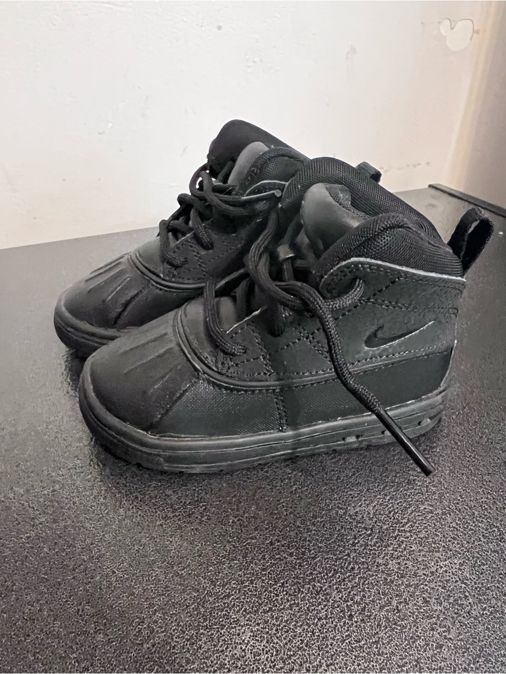 Nike ACG Infant Black High Top Shoes Size 6C Brand New